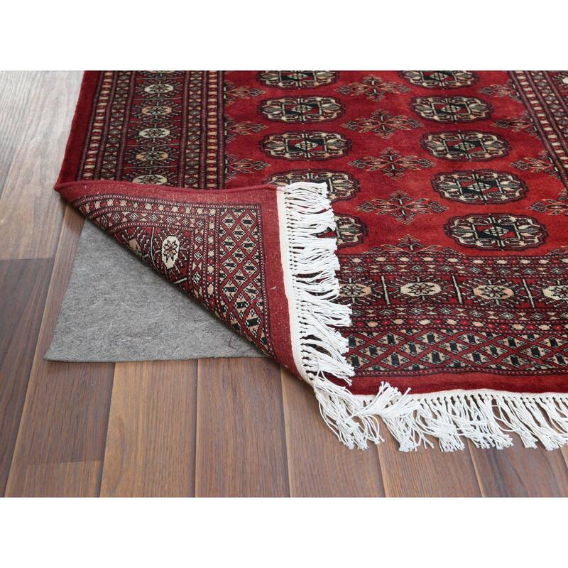 Shahbanu Rugs Hand Knotted Saturated Red Denser Weave Silky Wool 250 KPSI Mori Super Bokara
